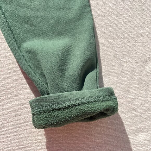Primary Cozy Fleece Sweatpants, Size 6, Evergreen, VGUC - Picture 5 of 9
